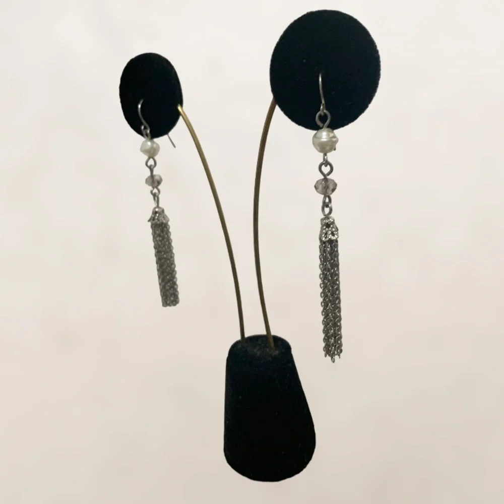 Beaded dangling chain earrings